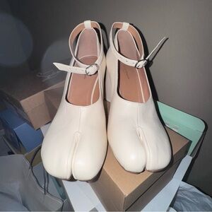 Women's Maison Margiela Cream Tabi Heels Shoes